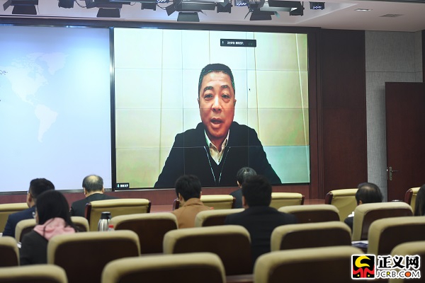 湖南省汨罗市市委书记朱平波通过视频连线介绍案件办理情况